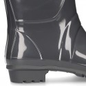 Knee high rain boots in plain colors with glossy finish, in large sizes.