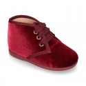 Little bootie in velvet canvas for little kids.