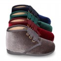 Little bootie in velvet canvas for little kids.