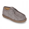 New Suede leather WALLABEE style shoes with shoelaces closure.