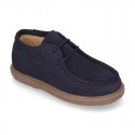 New Suede leather WALLABEE style shoes with shoelaces closure.