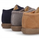 New Suede leather WALLABEE style shoes with shoelaces closure.