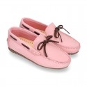 Nobuck leather Kids Moccasin shoes with contraste bows.