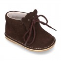 Little BEAR design safari boots in suede leather for babies.