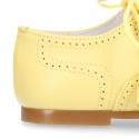 Nappa leather ENGLISH style shoes with laces with tassels in FASHION colors.