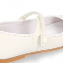 Nappa leather classic Girl Mary Jane shoes with hook and loop strap with button design.