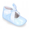Little Baby Mary Jane shoes angel style with ties in patent leather.