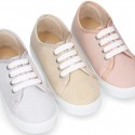 METAL canvas Girl´s Sneaker shoes with laces closure.