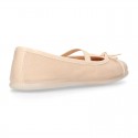 Girl´s MICROFIBER combined with PATENT finish ballet flats with ribbon and elastic band.