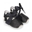 BLACK Shiny soft leather Menorquina sandals for baby girls and BOW.