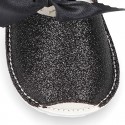 BLACK Shiny soft leather Menorquina sandals for baby girls and BOW.