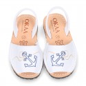 Embroidery leather Kids Menorquina sandals with rear strap.