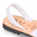 Embroidery leather Kids Menorquina sandals with rear strap.