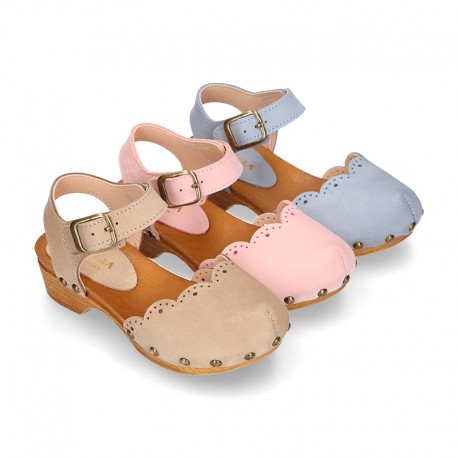 Nobuck Leather wooden Girl Sandal shoes CLOG style with waves design.