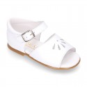 WHITE Nappa leather little Girl Sandal shoes with buckle fastening.