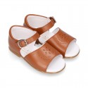 Nappa leather little Girl Sandal shoes with buckle fastening in TAN color.