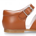 Nappa leather little Girl Sandal shoes with buckle fastening in TAN color.