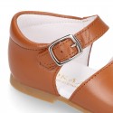 Nappa leather little Girl Sandal shoes with buckle fastening in TAN color.