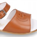 Nappa leather little Girl Sandal shoes with buckle fastening in TAN color.