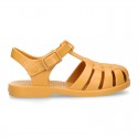 Classic Kids jelly shoes for Beach and Pool use in SOLID colors with CLIP PRESS closure.