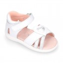 Little Washable leather Girl Sandal shoes with crossed straps and HEART design.