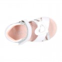 Little Washable leather Girl Sandal shoes with crossed straps and HEART design.