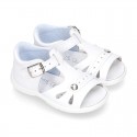 Washable leather kids sandals with open toe cap and buckle fastening with SUPER FLEXIBLE soles.