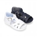 Washable leather kids sandals with open toe cap and buckle fastening with SUPER FLEXIBLE soles.