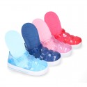 Tennis style kids jelly shoes with button and clip closure for Beach and Pool.