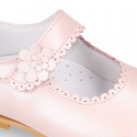 Classic Little Girl Mary Janes with hook and loop strap with FLOWER in pearl nappa leather.