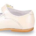 Classic Little Girl Mary Janes with hook and loop strap with FLOWER in pearl nappa leather.