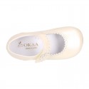 Classic Little Girl Mary Janes with hook and loop strap with FLOWER in pearl nappa leather.