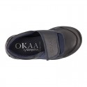 Kids OKAA School shoes closed with laceless and reinforced toe cap in washable leather.