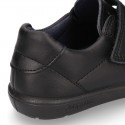 Kids OKAA School shoes closed with laceless, elastic band and reinforced toe cap in washable leather.