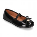 Girl´s BLACK PATENT Schoolballet flats with ribbon and elastic band.