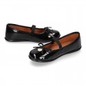 Girl´s BLACK PATENT Schoolballet flats with ribbon and elastic band.