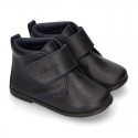 Little kids Bootie school shoes laceless in washable leather.