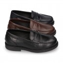 Classic school Kids Moccasin shoes in Nappa leather with rubber sole.