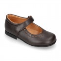 School Classic girl Nappa leather little Mary Jane shoes with chopped design, hook and loop strap in classic colors.