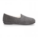 Classic CORDUROY knit closed Kids home shoes.