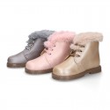 Girl safari boots with ties closure and fake hair neck in PEARL leather.