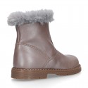 Girl boots with zipper closure and fake hair neck in PEARL effect leather.