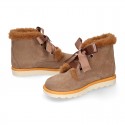 Girl safari boots with SILK ties closure and fake hair neck in Suede leather.