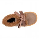 Girl safari boots with SILK ties closure and fake hair neck in Suede leather.