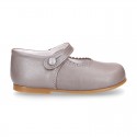 LAMINATED Classic Nappa Leather Girl little Mary Jane shoes with button.