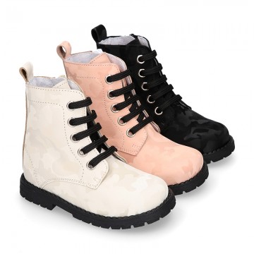 Botita ROCKERA niña cordones en piel CAMUFLAJE.