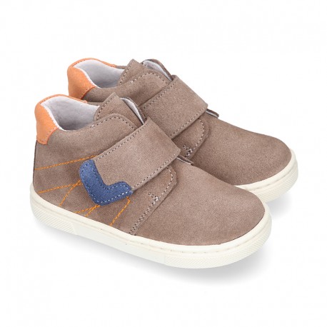 Kids OKAA CASUAL Ankle boot shoes tennis style laceless in suede leather.