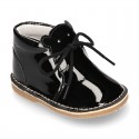 Little bear safari style boots in BLACK patent leather.