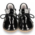 Little bear safari style boots in BLACK patent leather.