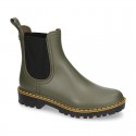 MATTE colors Ankle rain boots with elastic band and MOUNTAIN soles design.